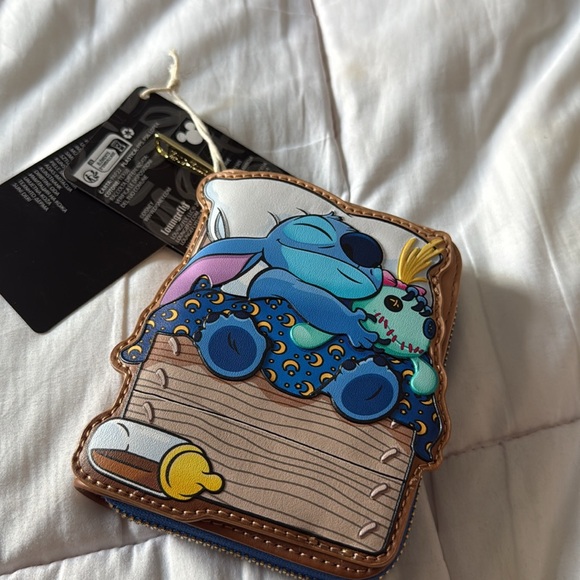 Disney Stitch character wallet - Picture 5 of 11
